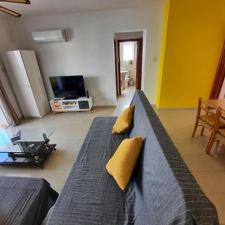 לרנקה Large Apt 2 Bedrooms Sea View & 2 Balconies מראה חיצוני תמונה