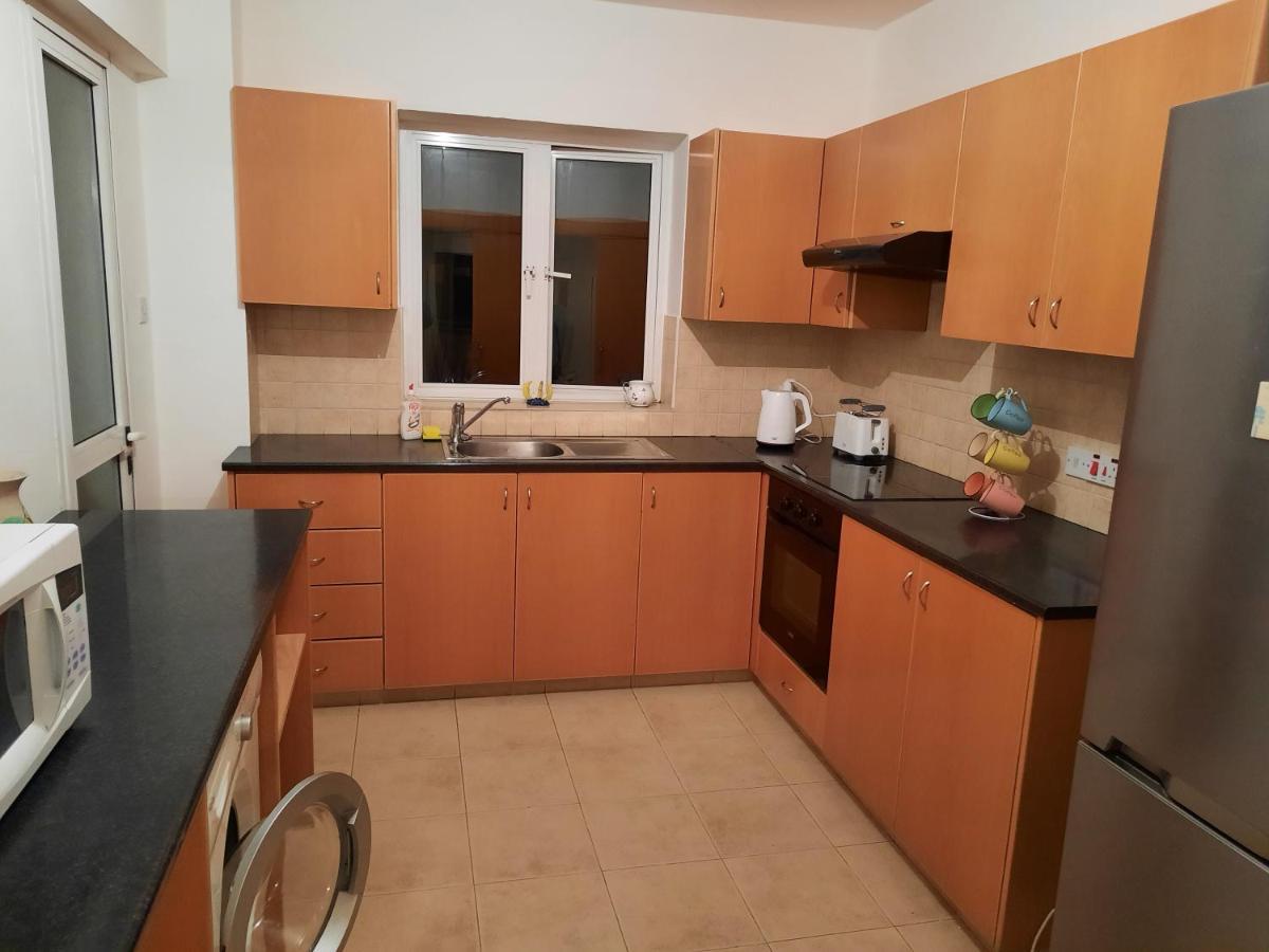 לרנקה Large Apt 2 Bedrooms Sea View & 2 Balconies מראה חיצוני תמונה